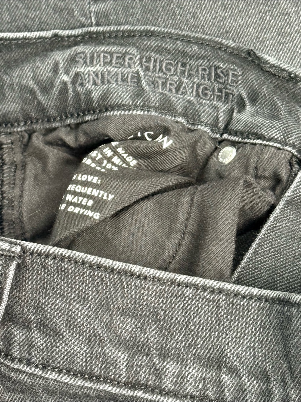 American Eagle Super High Rise Ankle Straight Jeans Black Wash Size 6 Short - Picture 4 of 11
